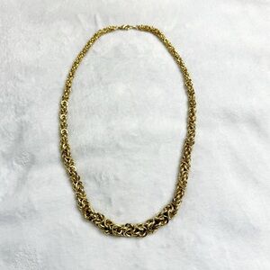 Elegant Gold Chain Necklace
